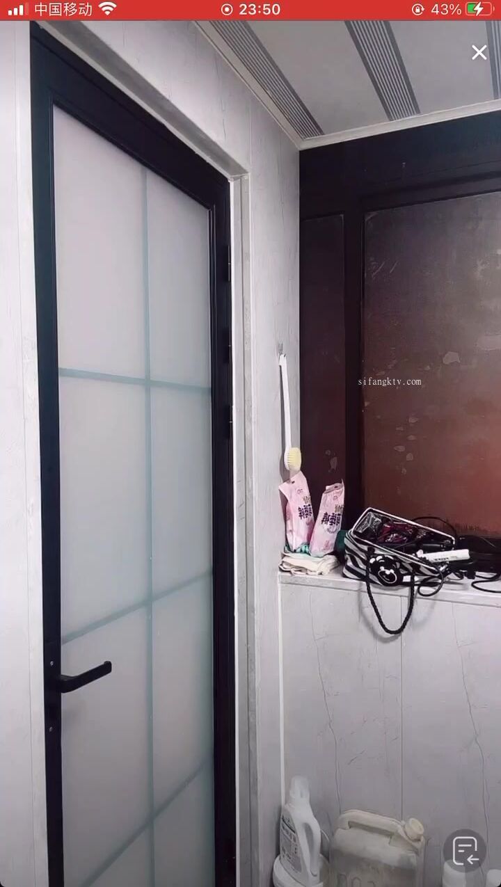 【極品稀缺魔手外購】最新《瘋狂抖音》新篇之《笑噴了》美女出場健身打拳 打著打著地上就濕了 內褲都不穿 (2)