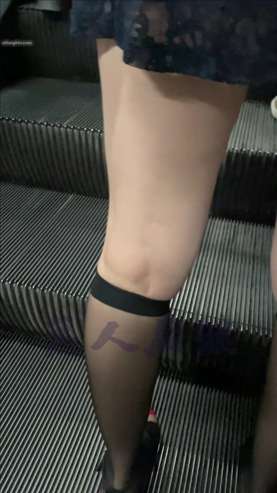 办公室裙底走光